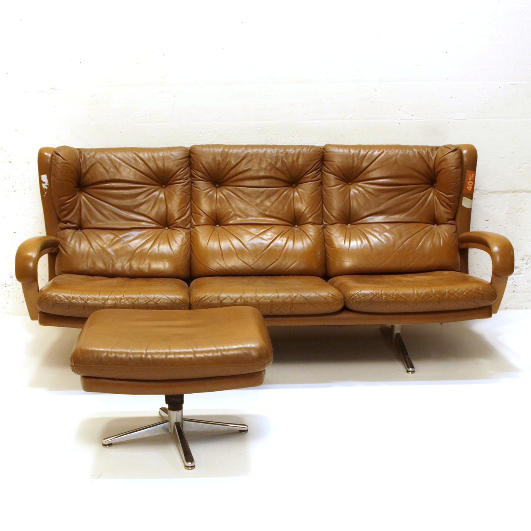 3er Ledersofa mit Ottoman | Möbel Zürich | Vintagemöbel