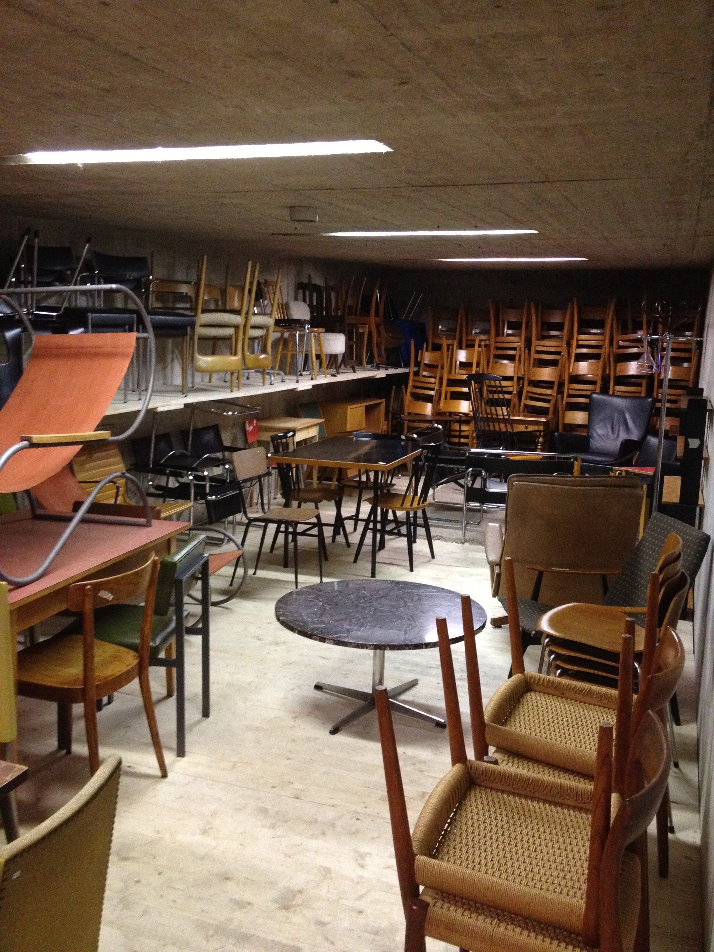 längere Öffnungszeiten für Laden und Lager | Möbel Zürich | Vintagemöbel