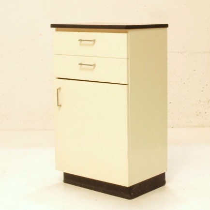 Küchenschrank mit Kellko Oberfläche | Möbel Zürich | Vintagemöbel