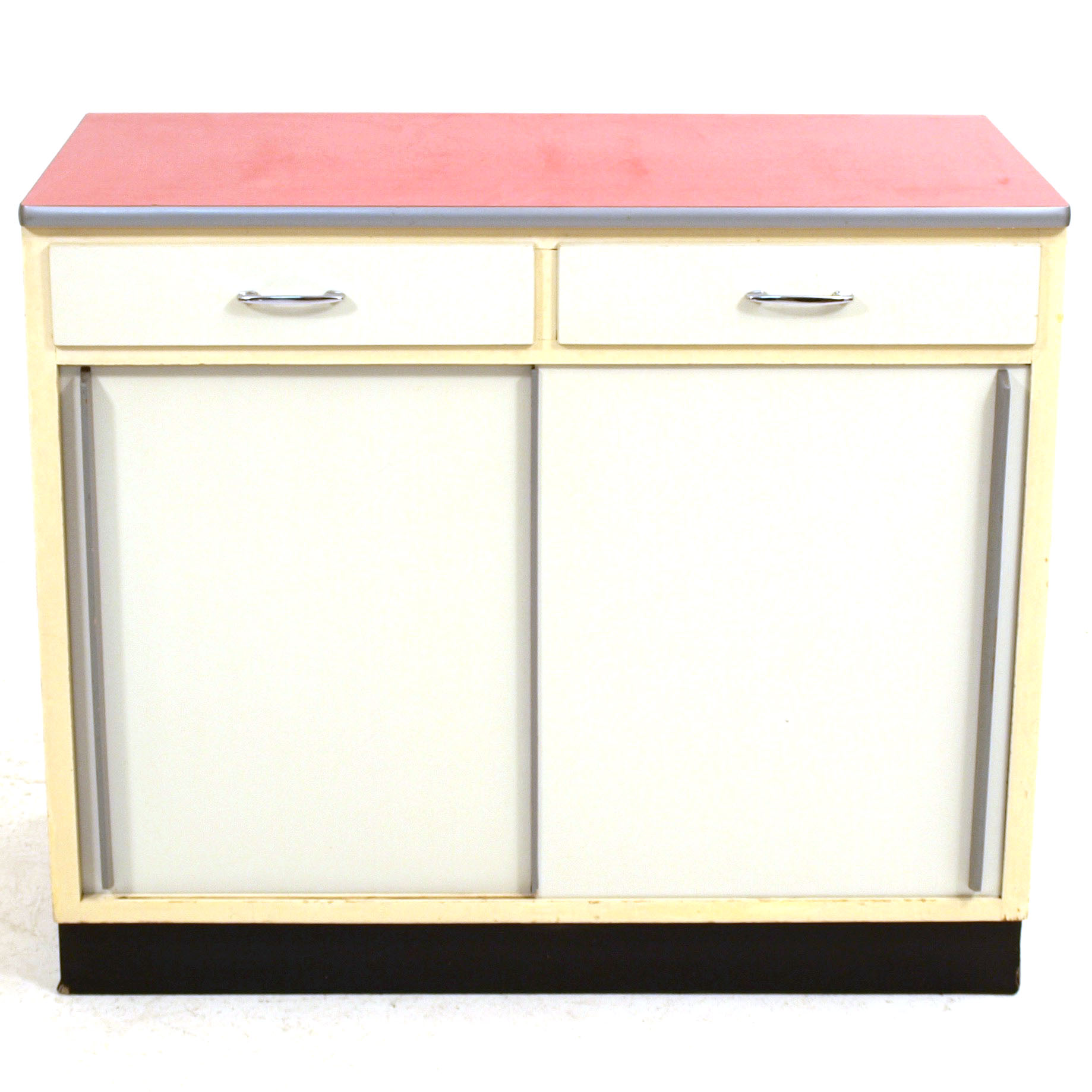 Küchenschrank mit Kelkooberfläche | Möbel Zürich | Vintagemöbel