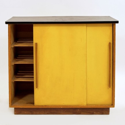 Schiebeschrank für Schuhe | Möbel Zürich | Vintagemöbel