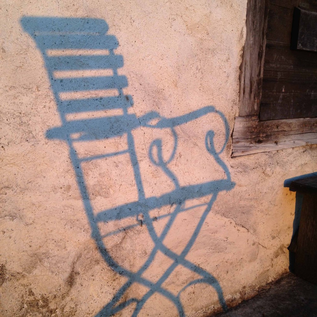 Antike Gartenmöbel, restauriert oder ab Platz und immer echt! | Möbel