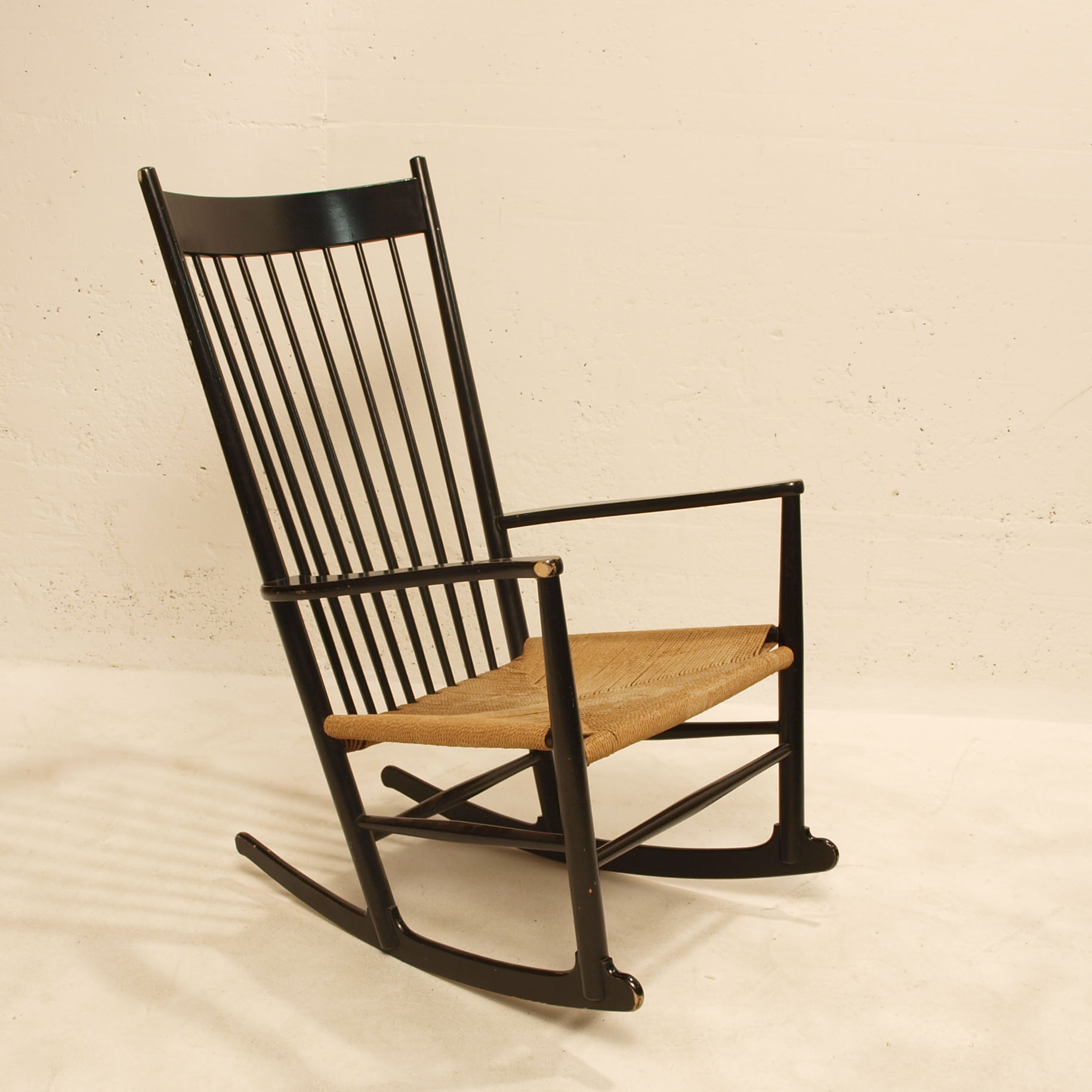 J16 Rocking Chair von H.J. Wegner Möbel Zürich Vintagemöbel