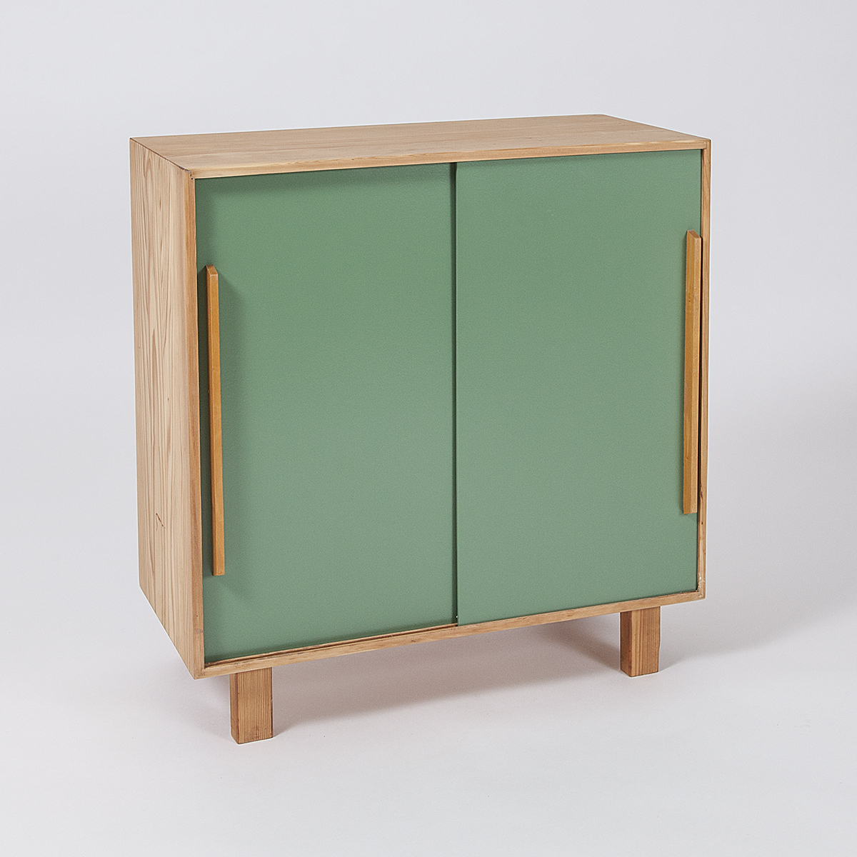 Schiebetürschrank mit grünen Türen | Möbel Zürich | Vintagemöbel