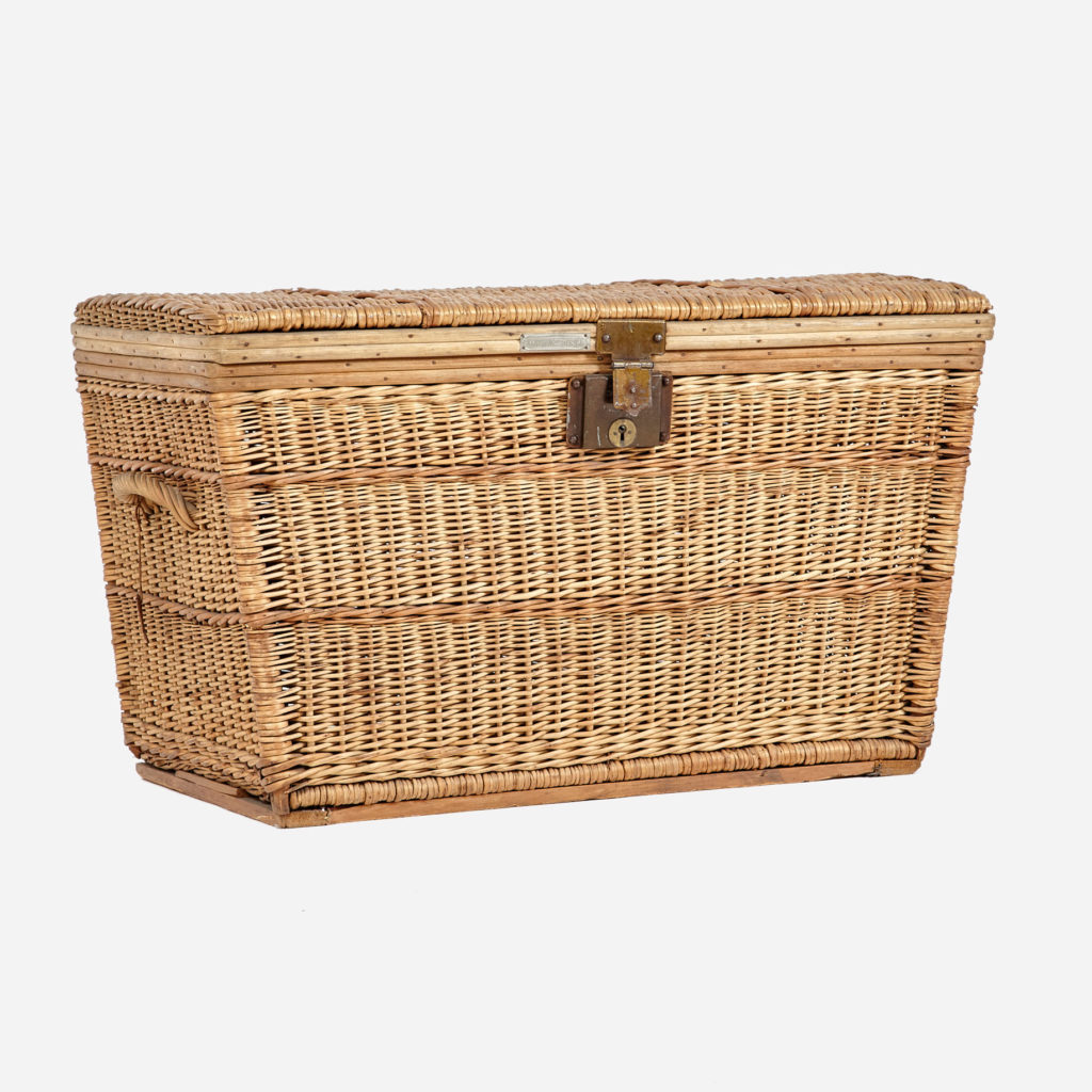 Antike Korbzeine | Möbel Zürich | Vintagemöbel