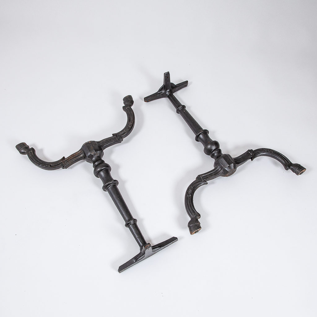 Gusseisenbeine | Möbel Zürich | Vintagemöbel