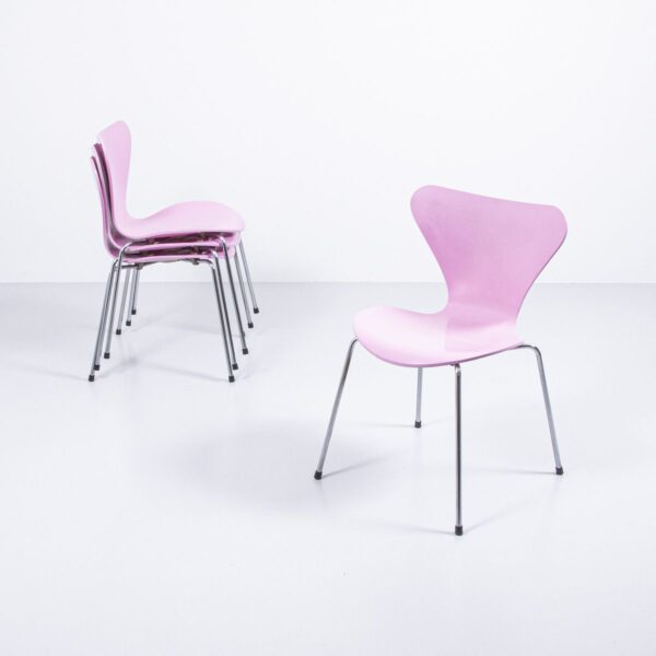 Serie 7 Stuhl 3107 von Arne Jacobsen, rosa Designerstuhl