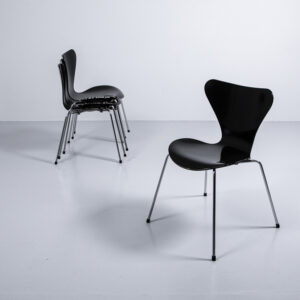 Serie 7 Stuhl 3107 von Arne Jacobsen, schwarz Designerstuhl