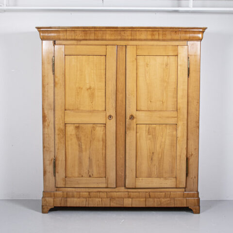 Kirschbaum Kleiderschrank - Möbel Zürich