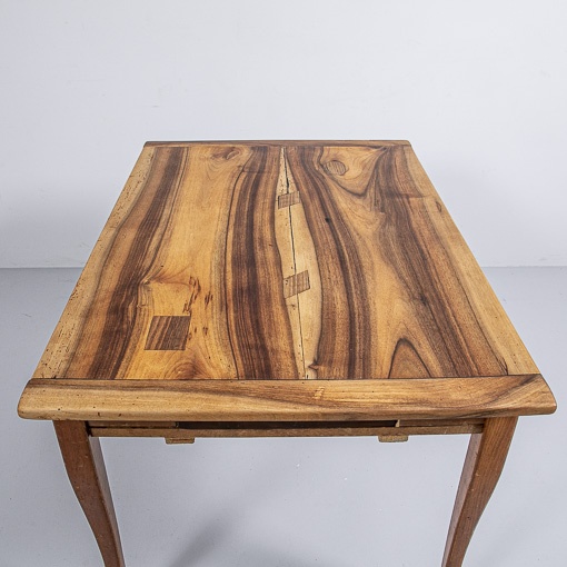 Nussbaum Holztisch mit Schublade, geschliffen und geölt Holztisch
