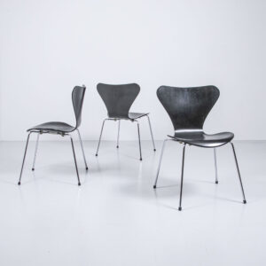 Serie 7 Stuhl 3107 von Arne Jacobsen, schwarz Designerstuhl