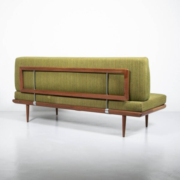 Grünes «Minerva» Sofa von Peter Hvidt Möbel