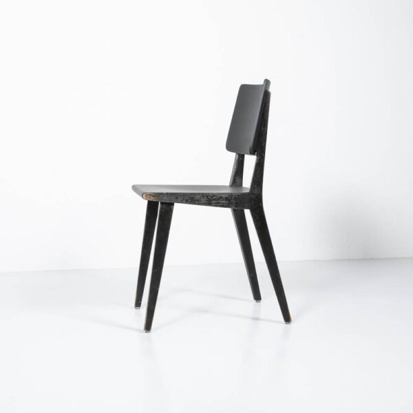 Schwarzer Stuhl von Horgen Glarus Holzstuhl