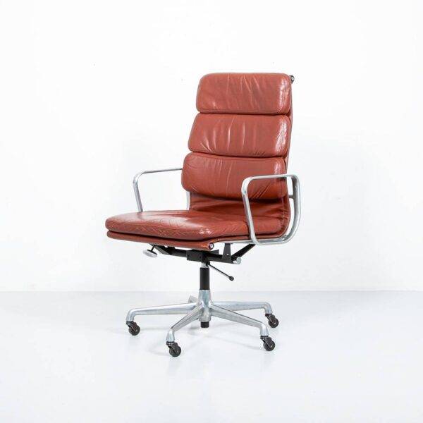 Rotbrauner Soft Pad Stuhl von Eames Bürostuhl