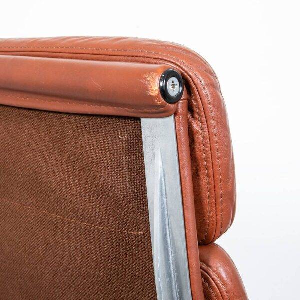 Rotbrauner Soft Pad Stuhl von Eames Bürostuhl