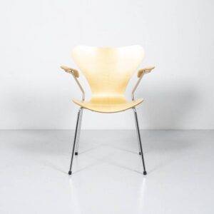 Serie 7 Armlehnstuhl, Arne Jacobsen Designerstuhl