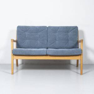 Cado Zweisitzer Hellblau Sofa