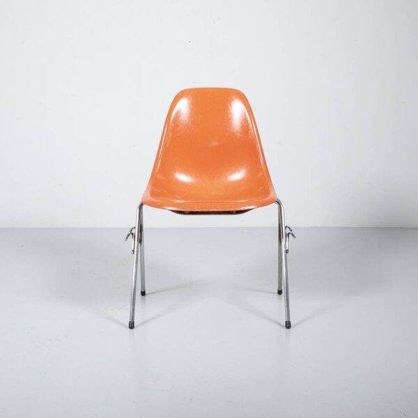 Orange Eames Sidechair Designerstuhl