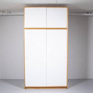 Kleiderschrank mit weissen Schiebetüren Kleiderschrank Kleiderschrank mit weissen Schiebetüren Kleiderschrank