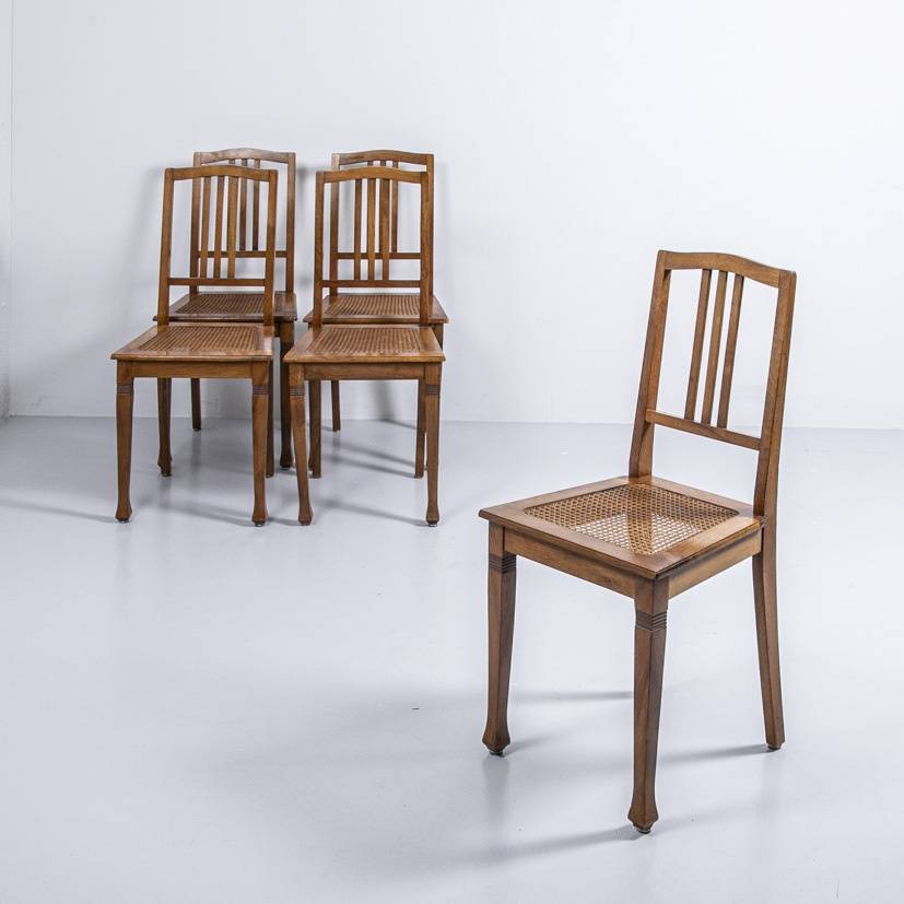 Nussbaum Stuhl mit Wiener Geflecht Holzstuhl Nussbaum Stuhl mit Wiener Geflecht Holzstuhl
