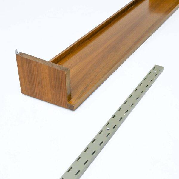 Modul Wandregal Nussbaum Wandregal