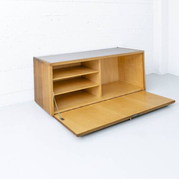Modul Wandregal Nussbaum Wandregal