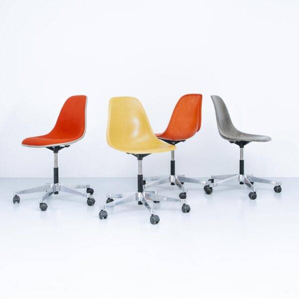 Eames Sidechair auf Rollen Bürostuhl