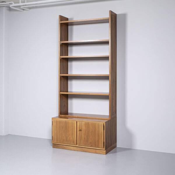 Nussbaum Standregal mit Kommode Standregal