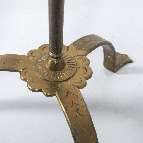Stehlampe mit Messingfuss Stehlampe