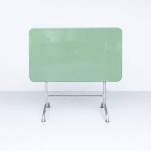 Blassgrüner Biglatisch 120 x 70 cm Gartentisch