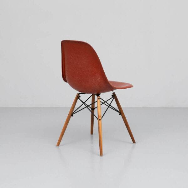 Eames Side Chair Rotorange Designerstuhl