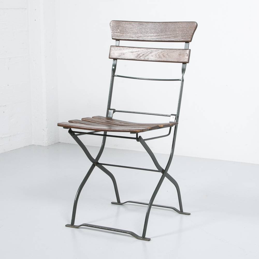 Gartenklappstuhl mit Patina Gartenstuhl Gartenklappstuhl mit Patina Gartenstuhl