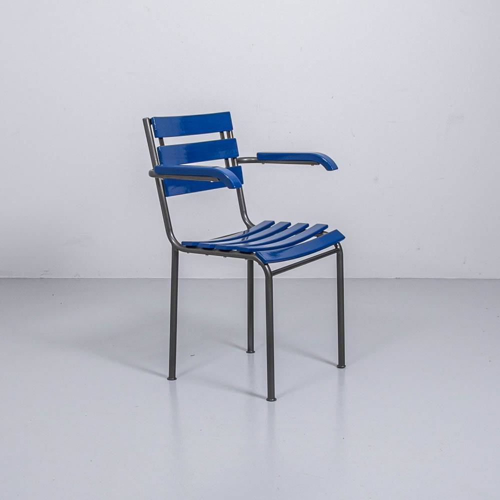 Bigla Gartenstuhl in Enzianblau Armlehnstuhl Bigla Gartenstuhl in Enzianblau Armlehnstuhl