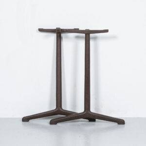 Horgen Glarus Braune Gussbeine Gastronomie Möbel