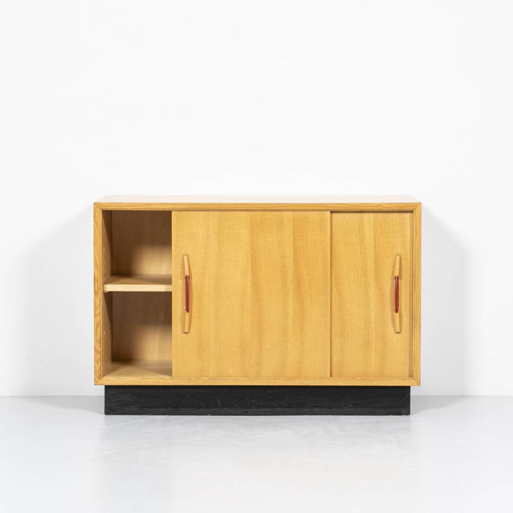 Kleines Schiebeschränkli Sideboard Kleines Schiebeschränkli Sideboard