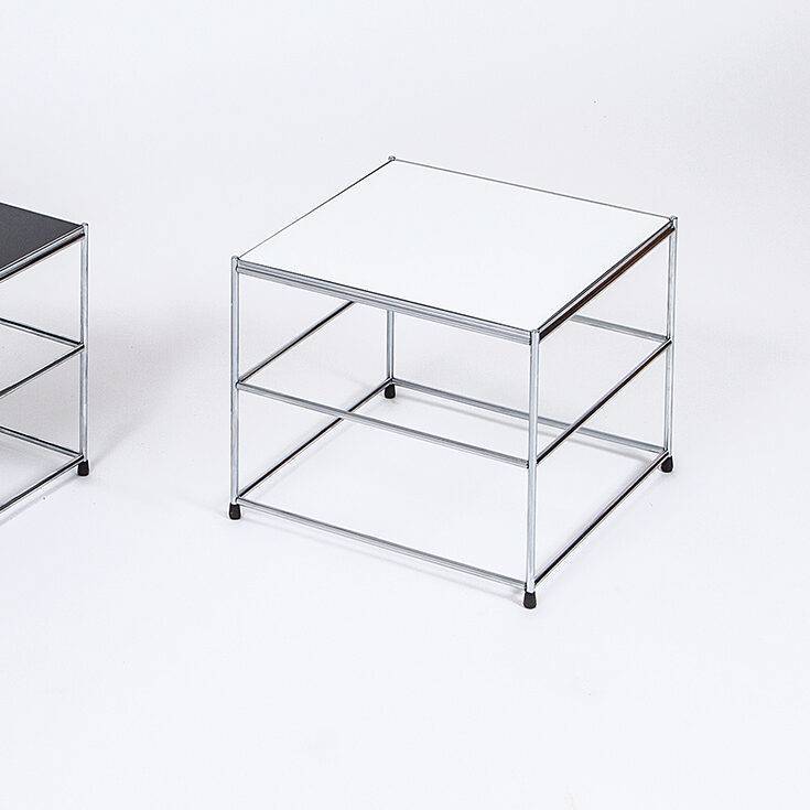 Upcycling Beistelltischli, weiss Couchtisch Upcycling Beistelltischli, weiss Couchtisch