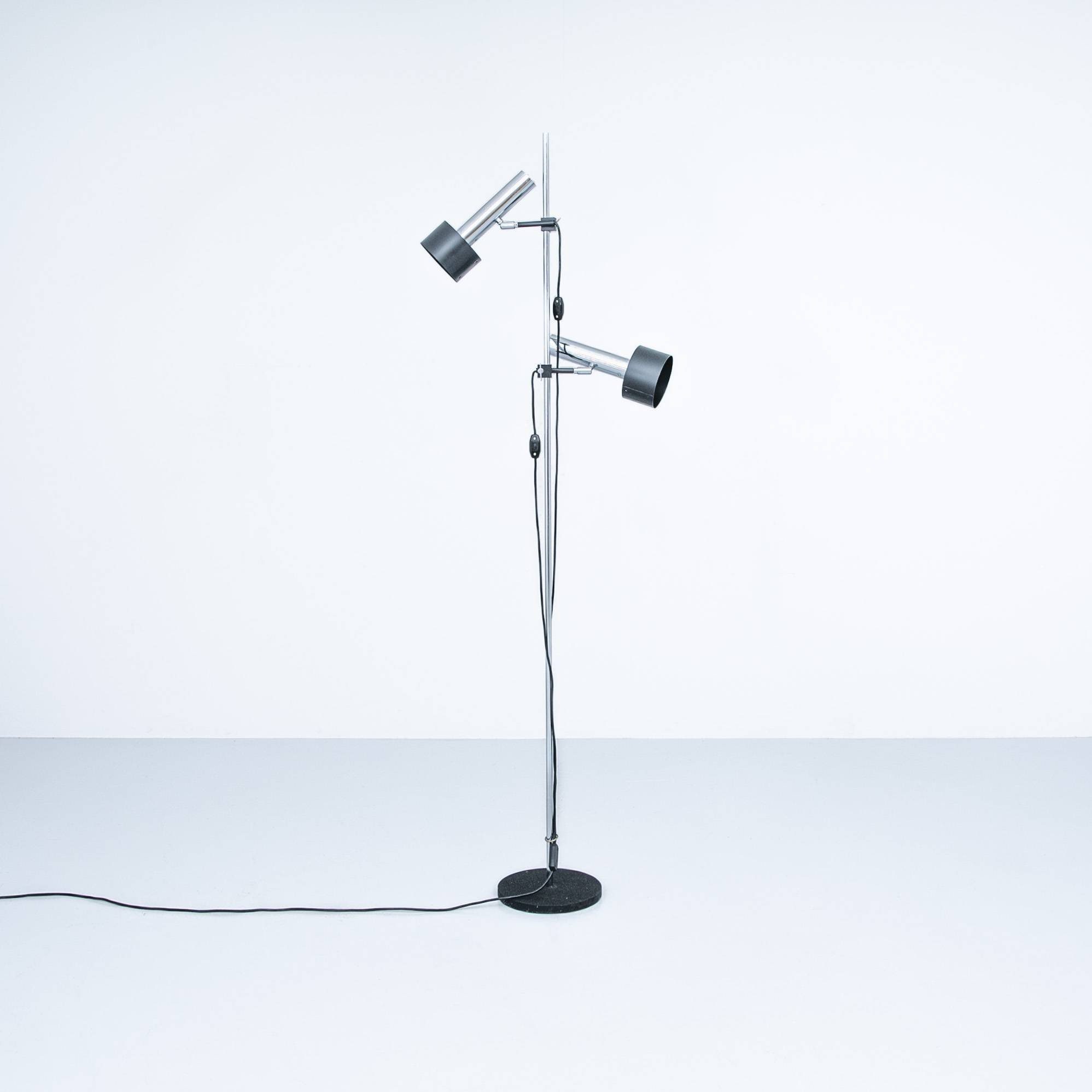 Schwarze 2-Spot Stehlampe Stehlampe Schwarze 2-Spot Stehlampe Stehlampe