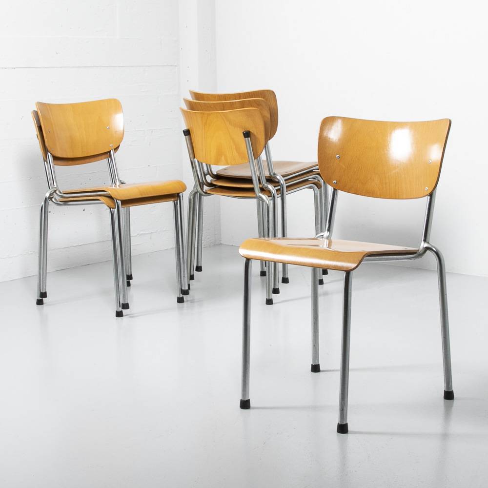 Stapelstuhl von Stahlmöbel E. Hofmann Klappstuhl & Stapelstuhl Stapelstuhl von Stahlmöbel E. Hofmann Klappstuhl & Stapelstuhl