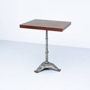 französischer Bistrotisch mit Bakelitplatte Esstisch