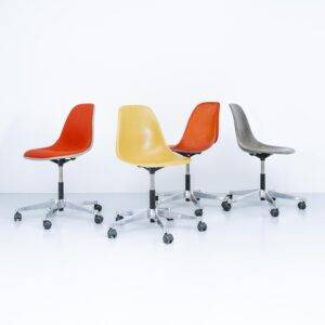 Eames Sidechair auf Rollen Bürostuhl