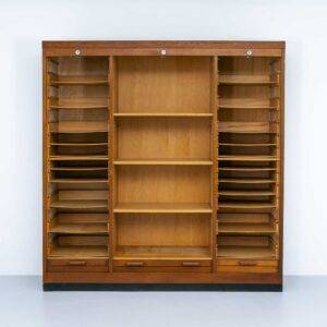 Grosser Lateralschrank Eiche Schubladenstock