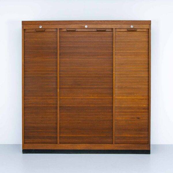 Grosser Lateralschrank Eiche Schubladenstock