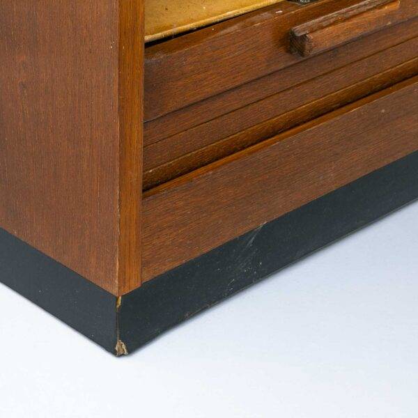 Grosser Lateralschrank Eiche Schubladenstock