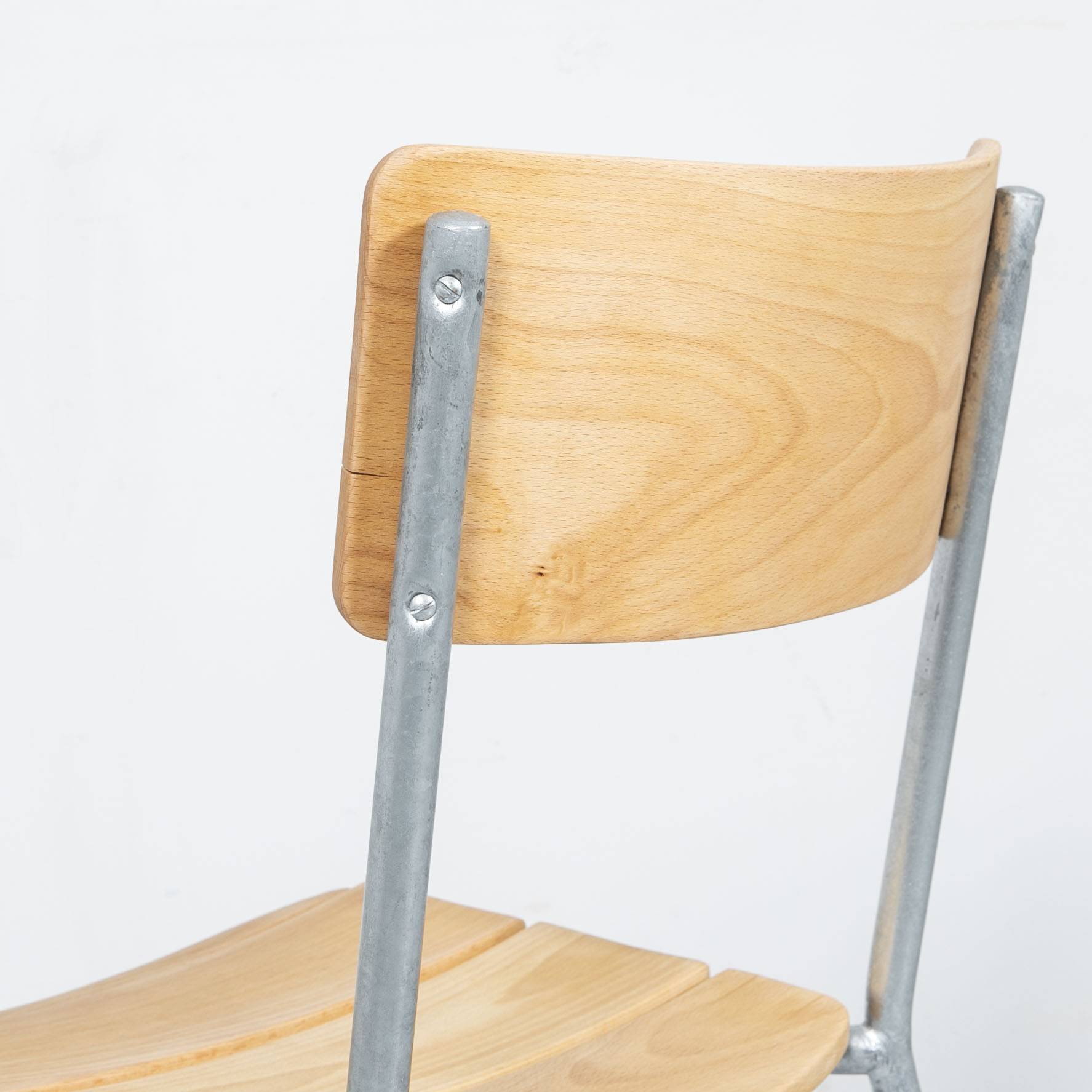 Stella Stapelstuhl mit verzinktem Gestell Klappstuhl & Stapelstuhl Stella Stapelstuhl mit verzinktem Gestell Klappstuhl & Stapelstuhl