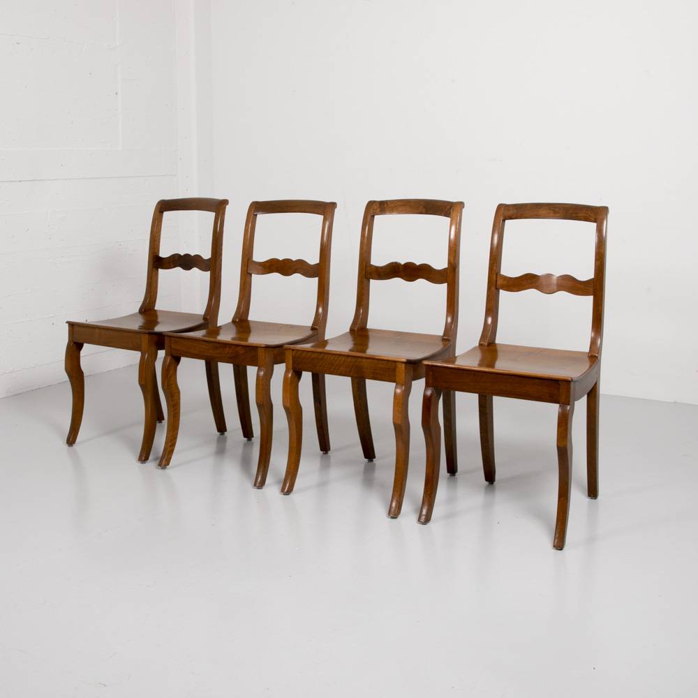 Biedermeierstuhl aus Nussbaum (nur im 4er Set) Holzstuhl Biedermeierstuhl aus Nussbaum (nur im 4er Set) Holzstuhl