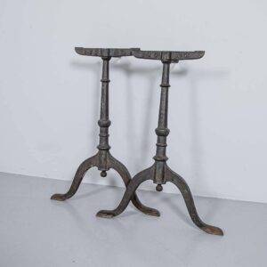 N+W Gusseisenbeine mit Patina Gusseisenbeine