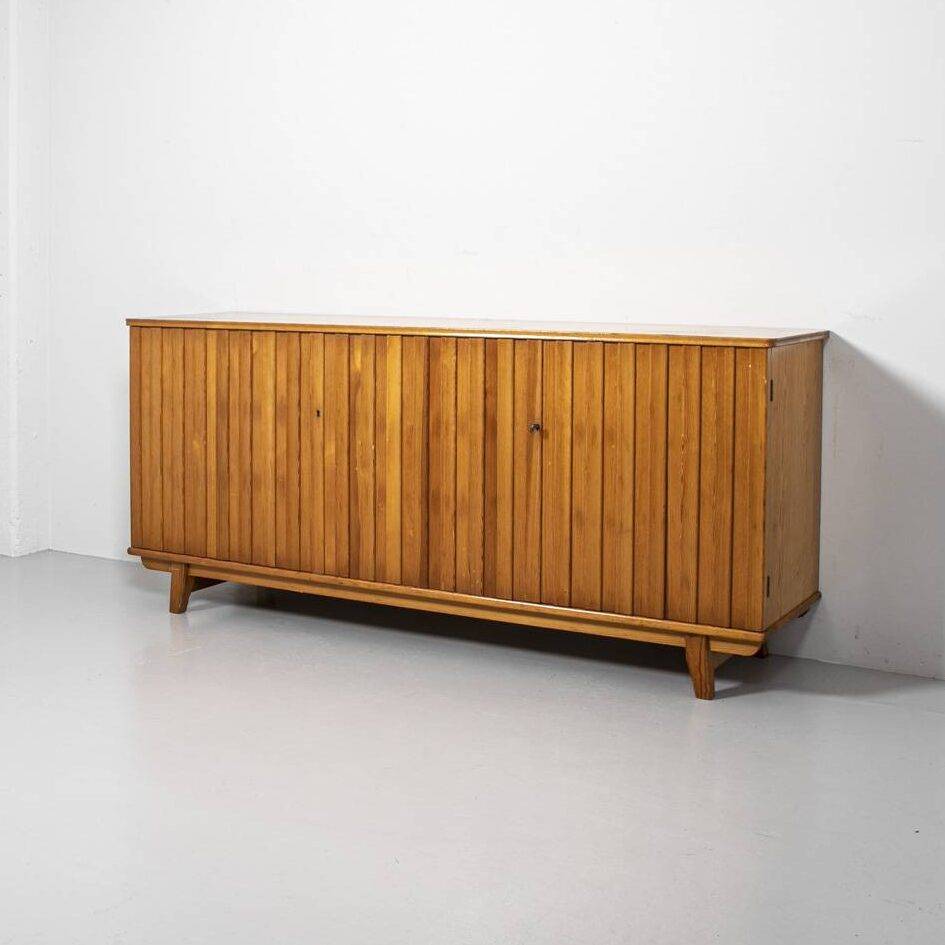 Sideboard von Göran Malmvall für Svensk Fur Sideboard Sideboard von Göran Malmvall für Svensk Fur Sideboard