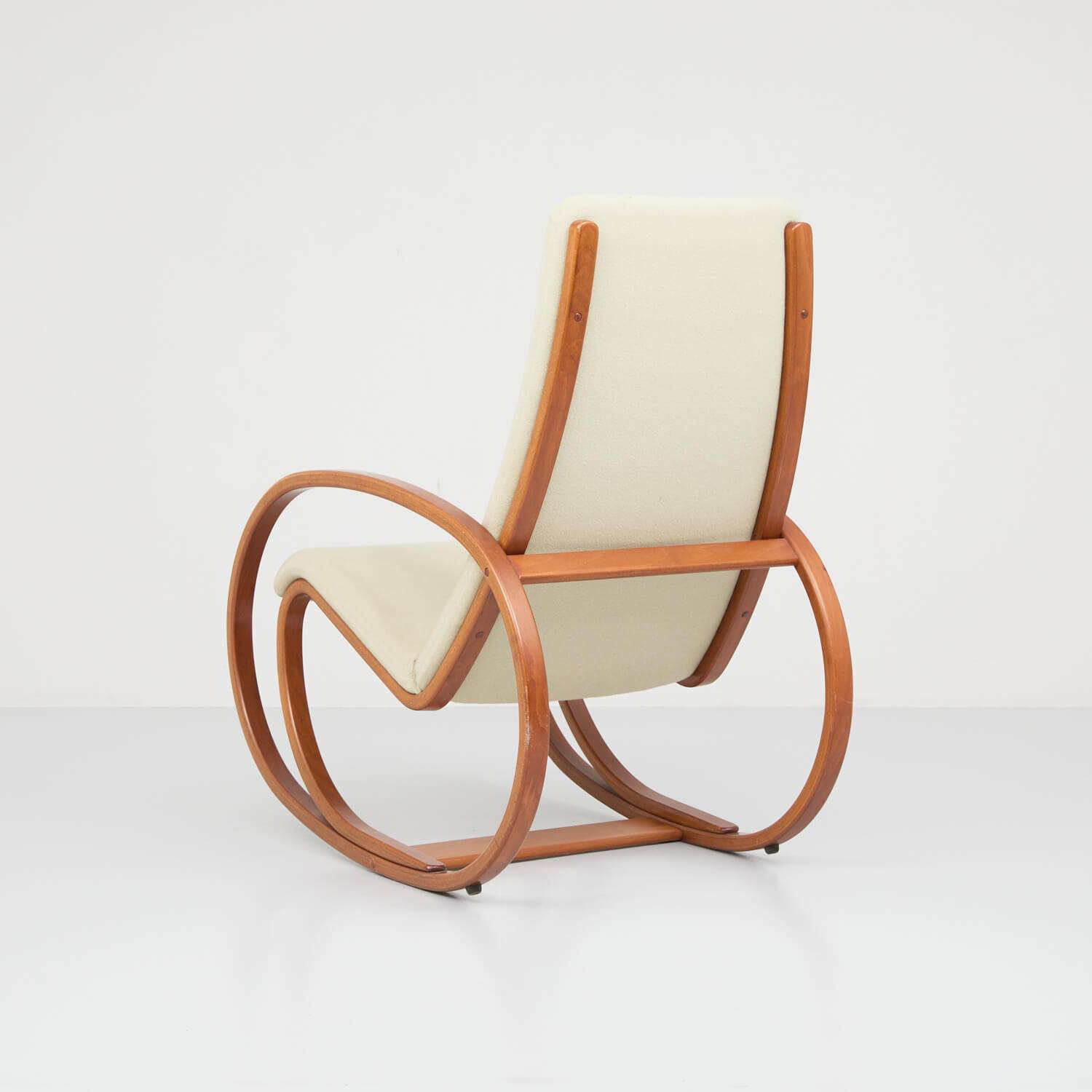 Schaukelstuhl EJ25 von Jørgen Gammelgard Sessel Schaukelstuhl EJ25 von Jørgen Gammelgard Sessel
