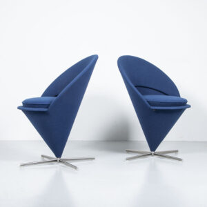 Blauer Cone Chair Verner Panton Designerstuhl Blauer Cone Chair Verner Panton Designerstuhl