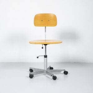 Buchen Kevi Bürostuhl von Fritz Hansen Bürostuhl